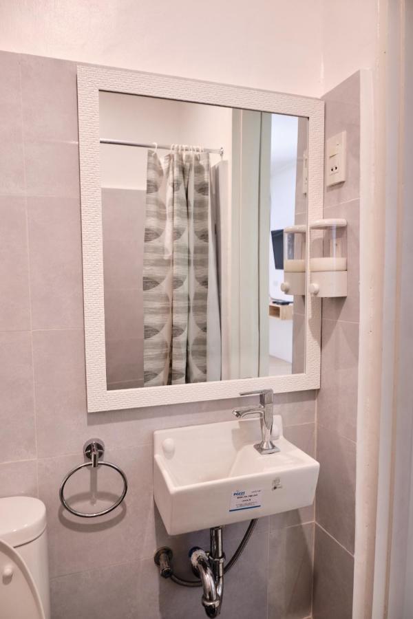Hidden Hill Hotel Мактан Екстериор снимка
